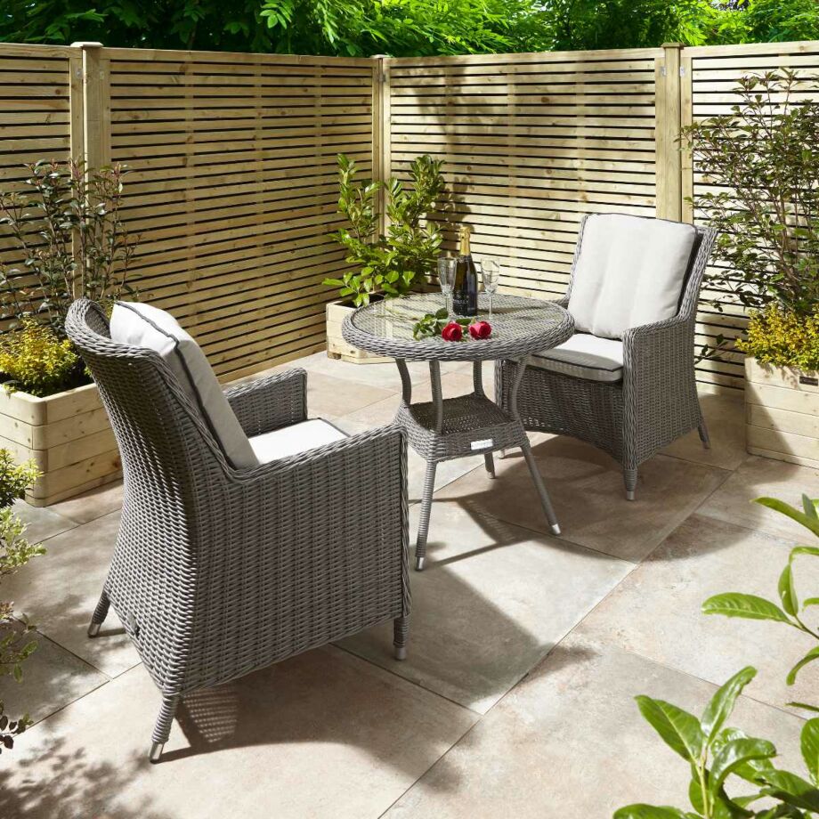 Compact garden furniture