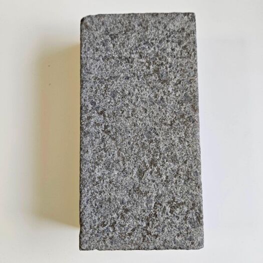 Strata Paving _ Granite Ebony - SETTS